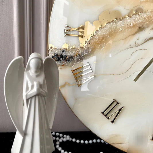 Soft Sandstone Luxe – Handcrafted Resin Wall Clock