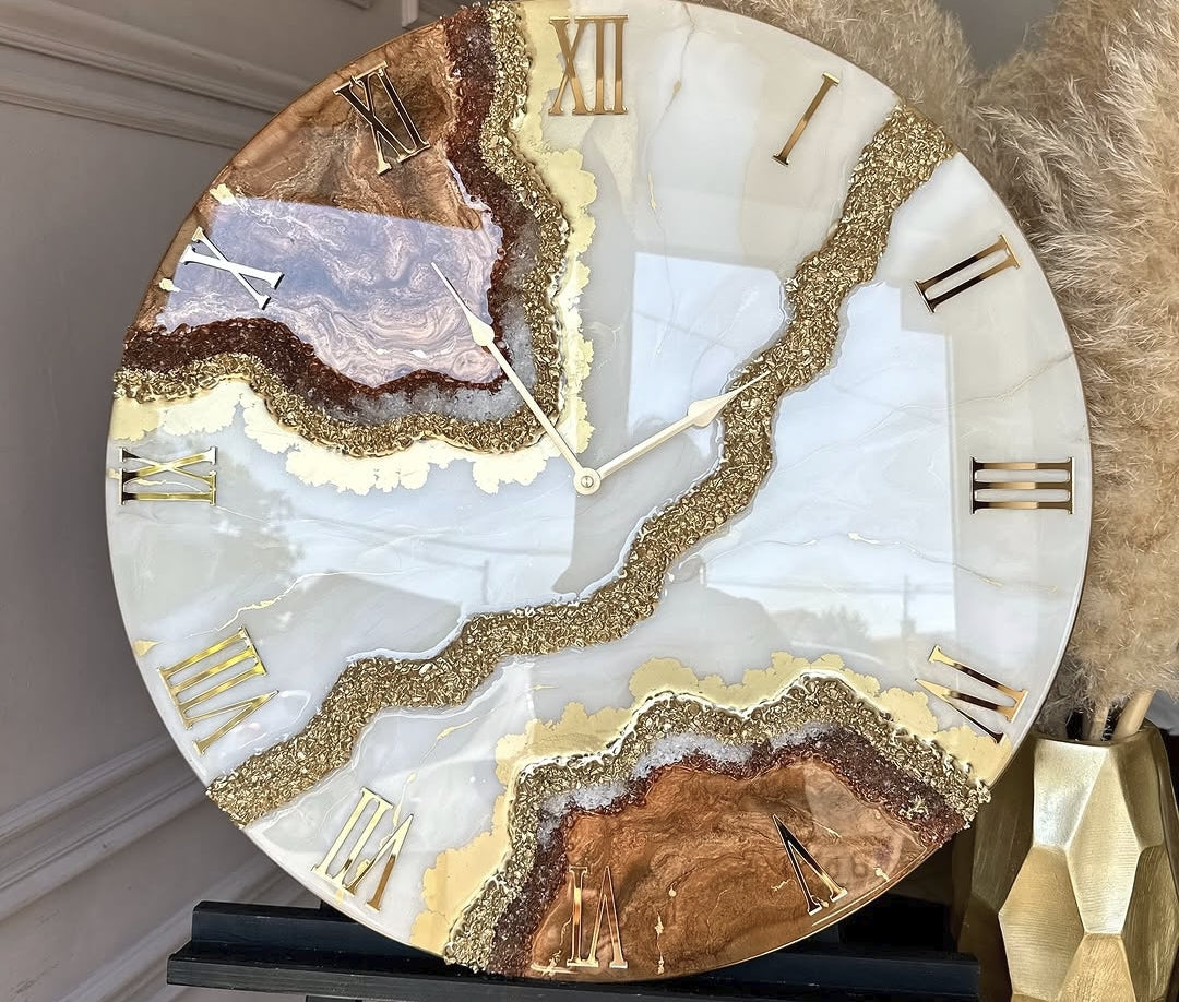 Champagne Geode Elegance Luxury Resin Wall Clock – Ivory Gold Roman Edition