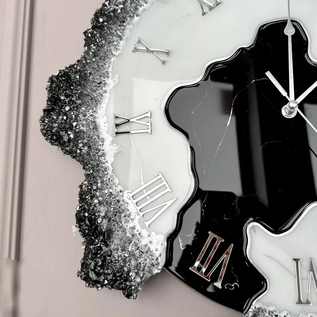 Black Silver Dusk – Black Resin Wall Clock - Image 3