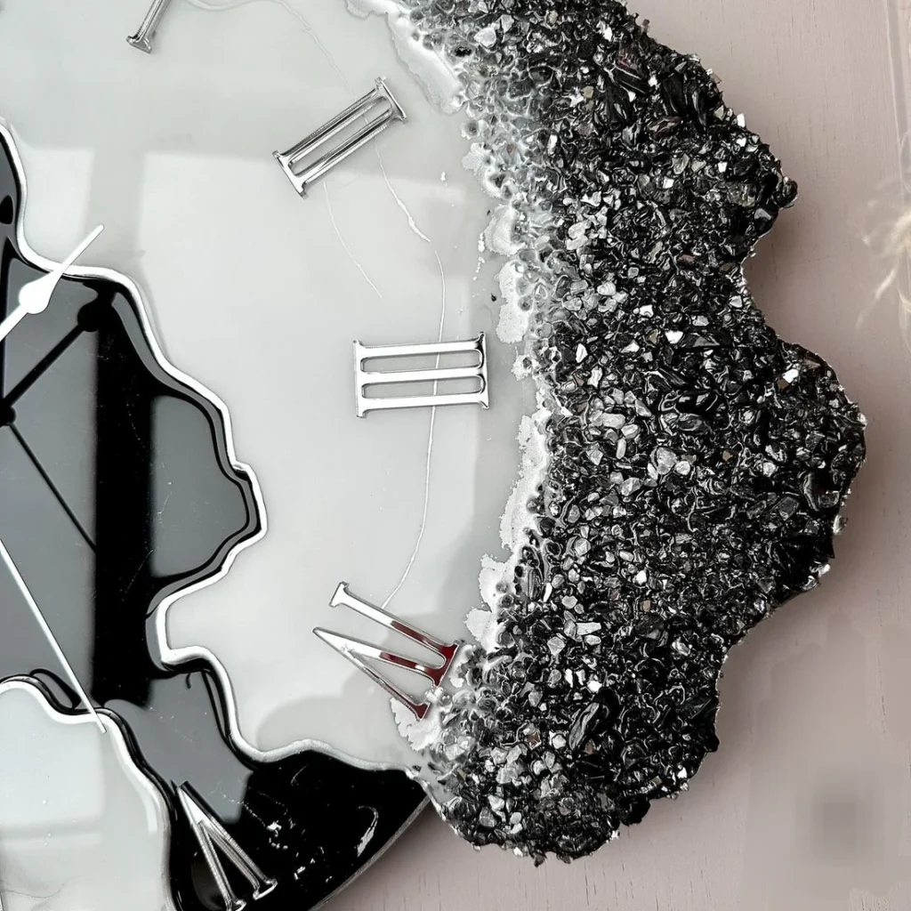 Black Silver Dusk – Black Resin Wall Clock - Image 4