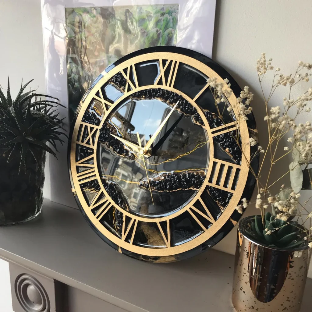 Black Radiance – The Luxury Resinart Clock with Golden Frame - Image 3
