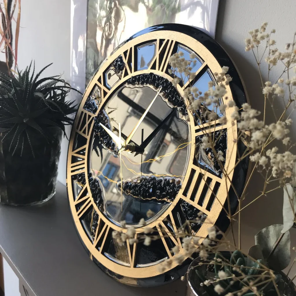 Black Radiance – The Luxury Resinart Clock with Golden Frame - Image 4
