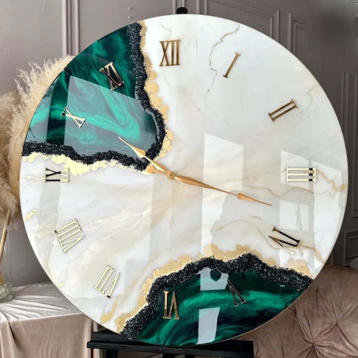 Emerald Mist Luxe – Green Resinart Clock