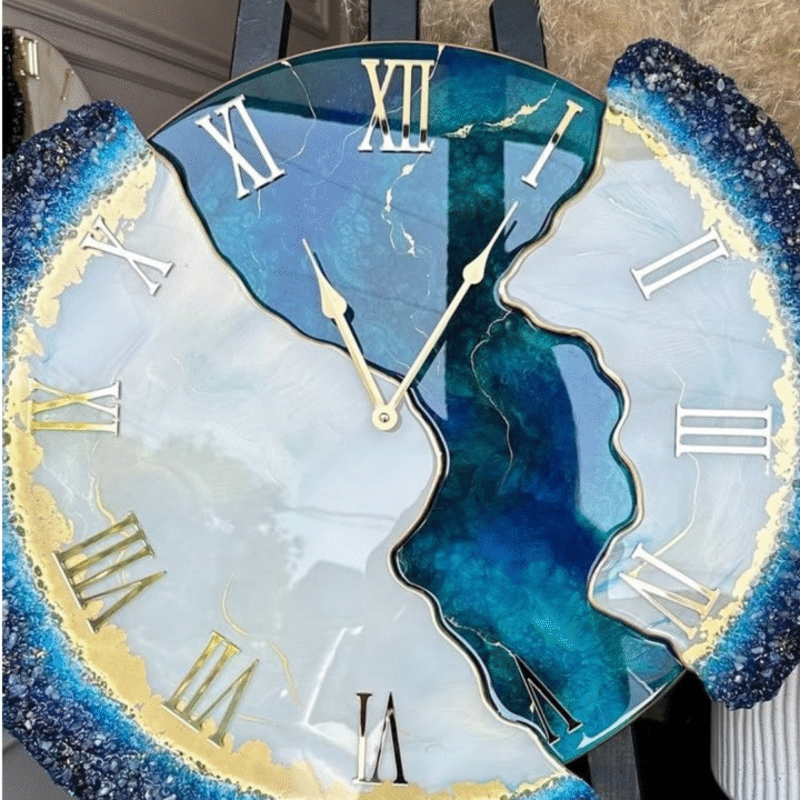 Blue Horizon Shatter – The Luxury Resin Clock